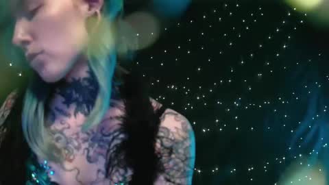 Niki  free tg channel with some photos gifs and info about streams  online show from 22, 11, 2025