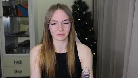 Snapshot of littlevildevil chatting on 12, 12, 2024 Eliana online show from 12, 12, 2024