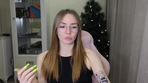 Snapshot of littlevildevil chatting on 12, 12, 2024 Eliana online show from 12, 12, 2024