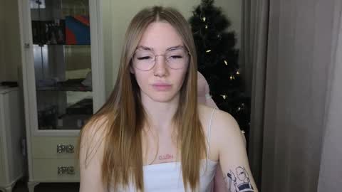 Snapshot of littlevildevil chatting on 13, 12, 2024 Eliana online show from 13, 12, 2024
