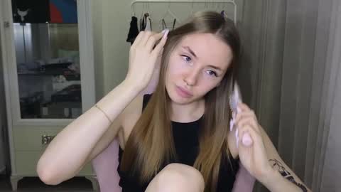 Snapshot of littlevildevil chatting on 18, 1, 2025 Eliana online show from 18, 1, 2025