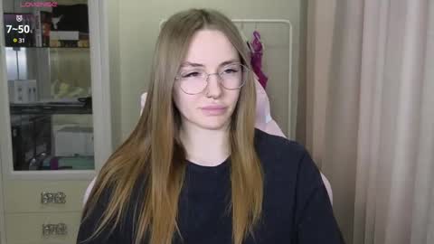 Snapshot of littlevildevil chatting on 24, 2, 2025 Eliana online show from 24, 2, 2025