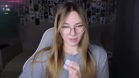 Snapshot of littlevildevil chatting on 19, 6, 2026 Eliana online show from 19, 6, 2026