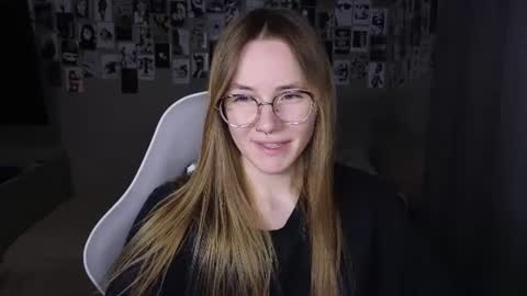 Snapshot of littlevildevil chatting on 20, 6, 2026 Eliana online show from 20, 6, 2026