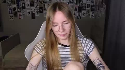 Snapshot of littlevildevil chatting on 29, 6, 2026 Eliana online show from 29, 6, 2026
