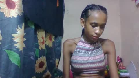 Snapshot of littleyanah chatting on 19, 4, 2026 yanah online show from 19, 4, 2026