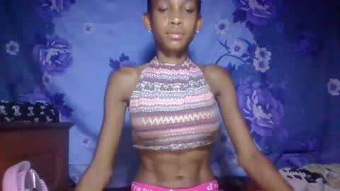 Snapshot of littleyanah chatting on 2, 6, 2026 yanah online show from 2, 6, 2026