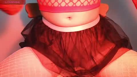 Snapshot of littlwill chatting on 16, 6, 2026 Little Willa online show from 16, 6, 2026
