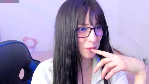 Snapshot of livemakio chatting on 31, 10, 2025 Liz online show from 31, 10, 2025