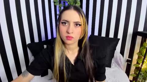 Liz  online show from 2, 11, 2025