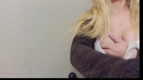 Snapshot of liz_jay chatting on 9, 9, 2025 Jay-Liz online show from 9, 9, 2025