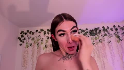 Liz Luna online show from 4, 3, 2026