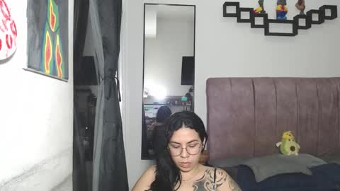 Snapshot of liza_thurner chatting on 19, 9, 2025 Liza Thurner online show from 19, 9, 2025