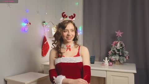Hello there im Amelia Im new here Lets have fun online show from 25, 12, 2024