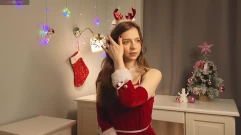 Hello there im Amelia Im new here Lets have fun online show from 27, 12, 2024