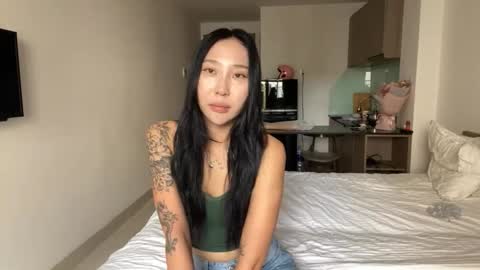 Lizz online show from 12, 11, 2025