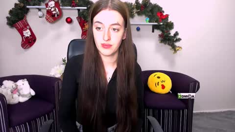 Lizi  online show from 10, 1, 2025