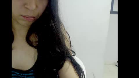 Snapshot of lizz1305 chatting on 27, 1, 2025 lizz1305 online show from 27, 1, 2025