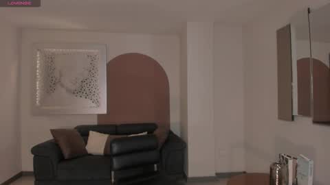 Lizzi  online show from 15, 11, 2025