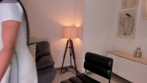 Lizzi  online show from 15, 2, 2026