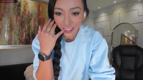 Lizzi  online show from 26, 2, 2026