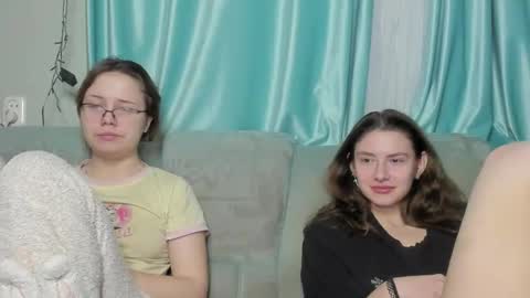 lizzi_muur online show from 30, 12, 2024