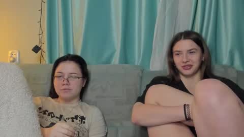 lizzi_muur online show from 18, 1, 2025