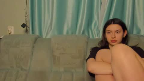 lizzi_muur online show from 22, 1, 2025