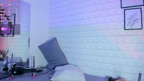  Lizzie  online show from 20, 4, 2026