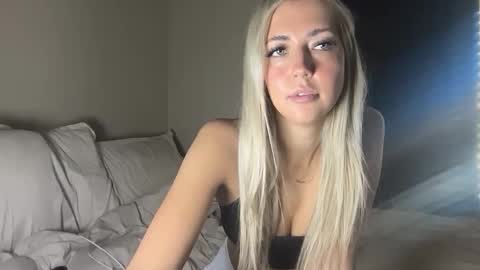 lizzy2bizzy online show from 27, 4, 2026