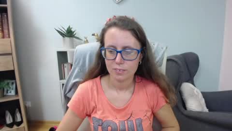 Snapshot of lizzy_sparkle chatting on 9, 7, 2026 Lizzy online show from 9, 7, 2026