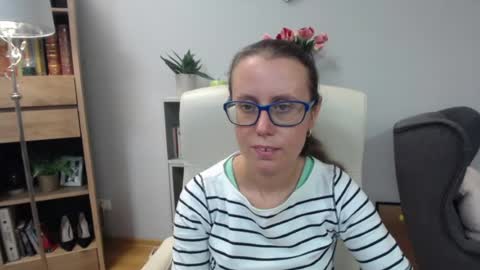 Snapshot of lizzy_sparkle chatting on 15, 7, 2026 Lizzy online show from 15, 7, 2026