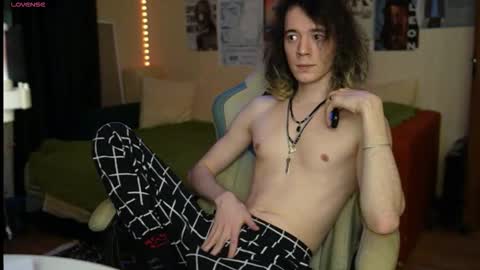 just lllattti online show from 18, 3, 2026