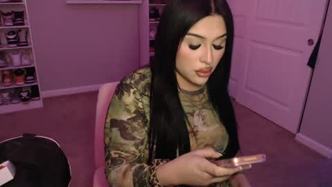 Snapshot of lo_cakez chatting on 22, 10, 2025 lo_cakez online show from 22, 10, 2025