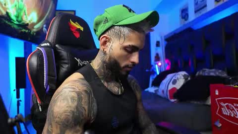 logan_hugh8 online show from 7, 2, 2026