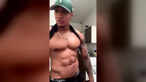Snapshot of logan_varela chatting on 5, 7, 2026 logan_varela online show from 5, 7, 2026
