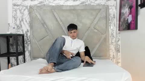 loganjhonson online show from 14, 10, 2025