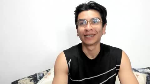 Snapshot of logannick chatting on 28, 11, 2025 Logan online show from 28, 11, 2025