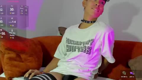 logantwink18 online show from 11, 10, 2025