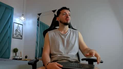 Snapshot of loganwolfjs chatting on 4, 4, 2026 Logan Wolf online show from 4, 4, 2026