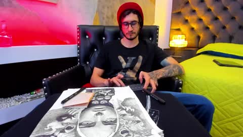 Snapshot of loggan_donnelly chatting on 13, 12, 2024 Loggan online show from 13, 12, 2024