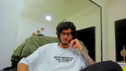 Snapshot of loggan_donnelly chatting on 2, 1, 2025 Loggan online show from 2, 1, 2025