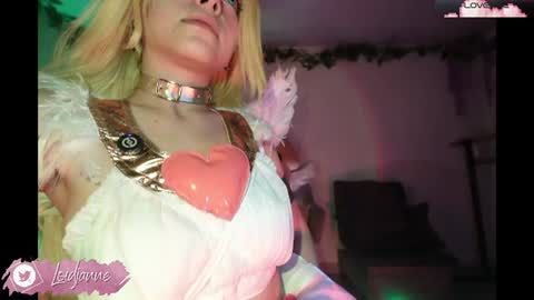 Snapshot of loidjanne chatting on 17, 6, 2026 Janne Miller 9pm to 3am GMT-5 online show from 17, 6, 2026