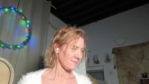 Snapshot of lola_belgium chatting on 30, 12, 2024 lola_belgium online show from 30, 12, 2024