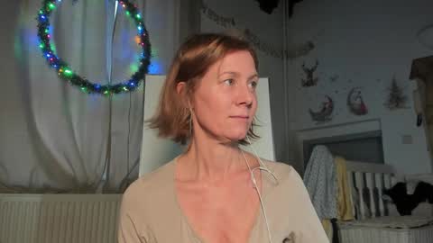 Snapshot of lola_belgium chatting on 9, 1, 2025 lola_belgium online show from 9, 1, 2025