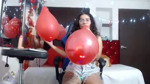 Snapshot of lola_fiery chatting on 8, 12, 2024 lola_fiery online show from 8, 12, 2024