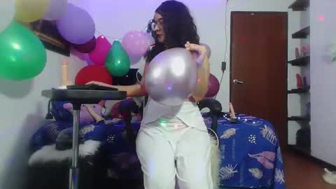 Snapshot of lola_fiery chatting on 19, 12, 2024 lola_fiery online show from 19, 12, 2024