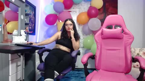 Snapshot of lola_fiery chatting on 27, 9, 2025 lola_fiery online show from 27, 9, 2025