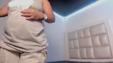 Snapshot of lola_js chatting on 27, 7, 2026 lola_js online show from 27, 7, 2026