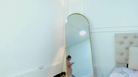 lola red online show from 13, 2, 2026